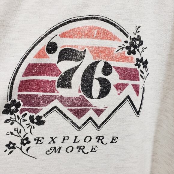 True Craft NWT '76 explore more graphic crewneck sweatshirt woman's size 2XL - Picture 11 of 12